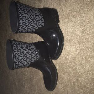 Michael kors rain boots